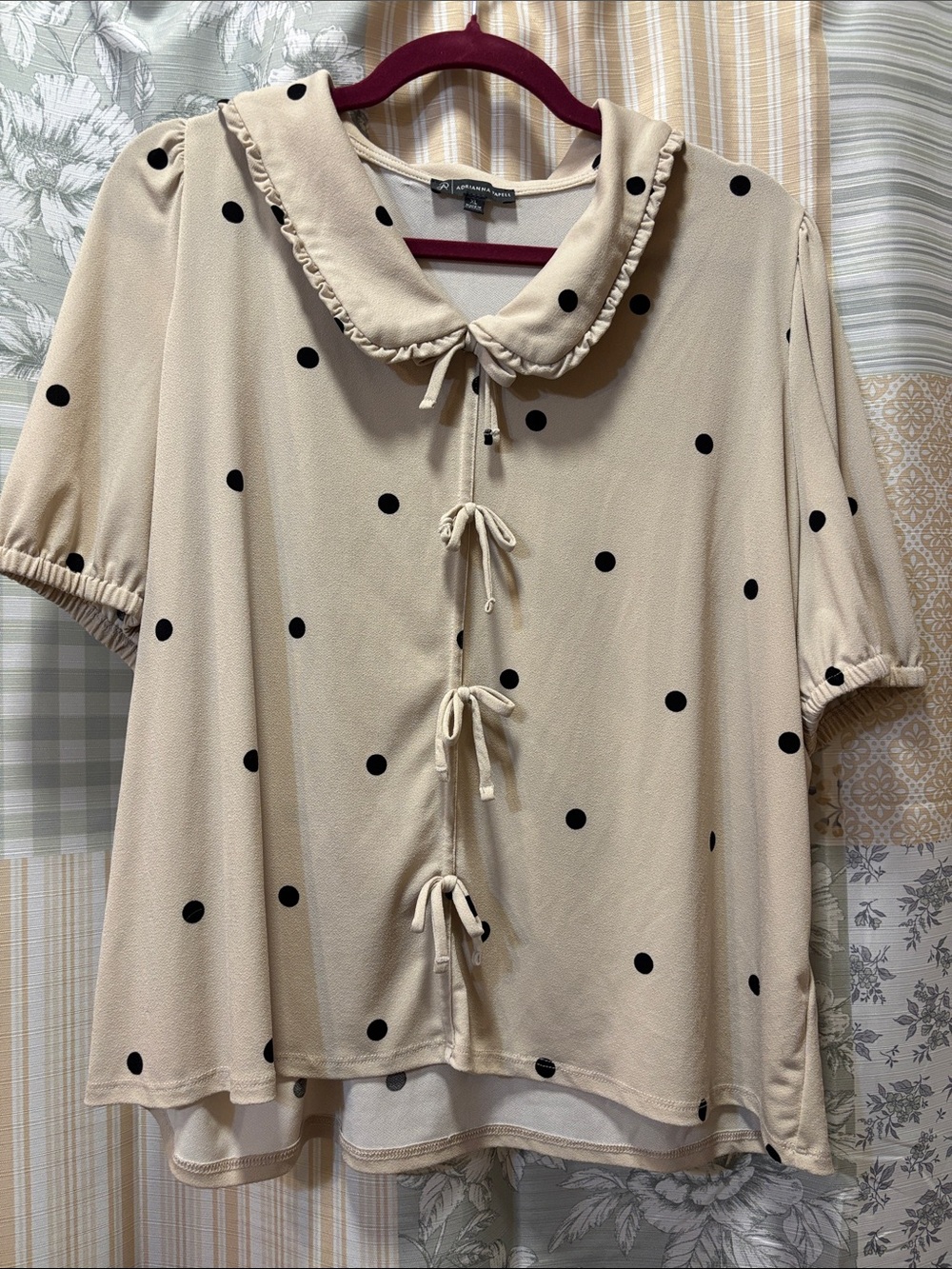 Unknown Brand Cream Polka Dot Tie-Front Blouse